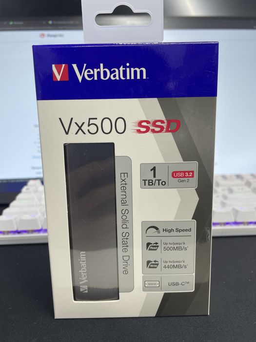 продам внешний ssd 1 tb новый запечатенный