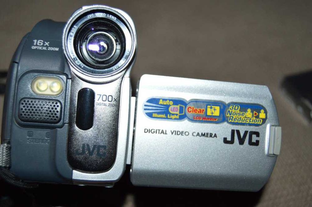 Camera video miniDV JVC GR-D23E