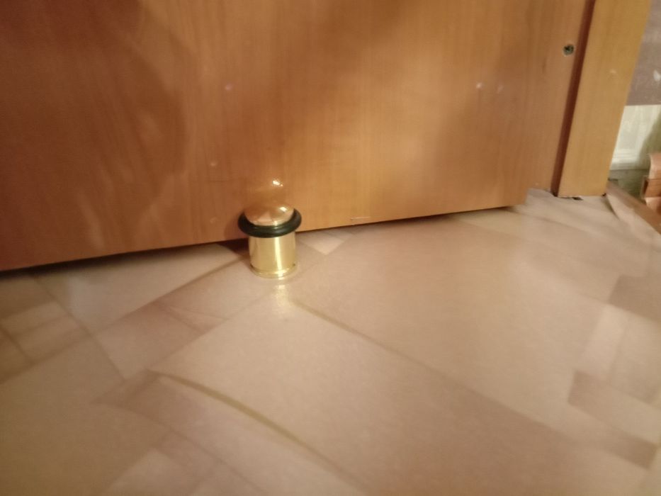 Подпорка двери