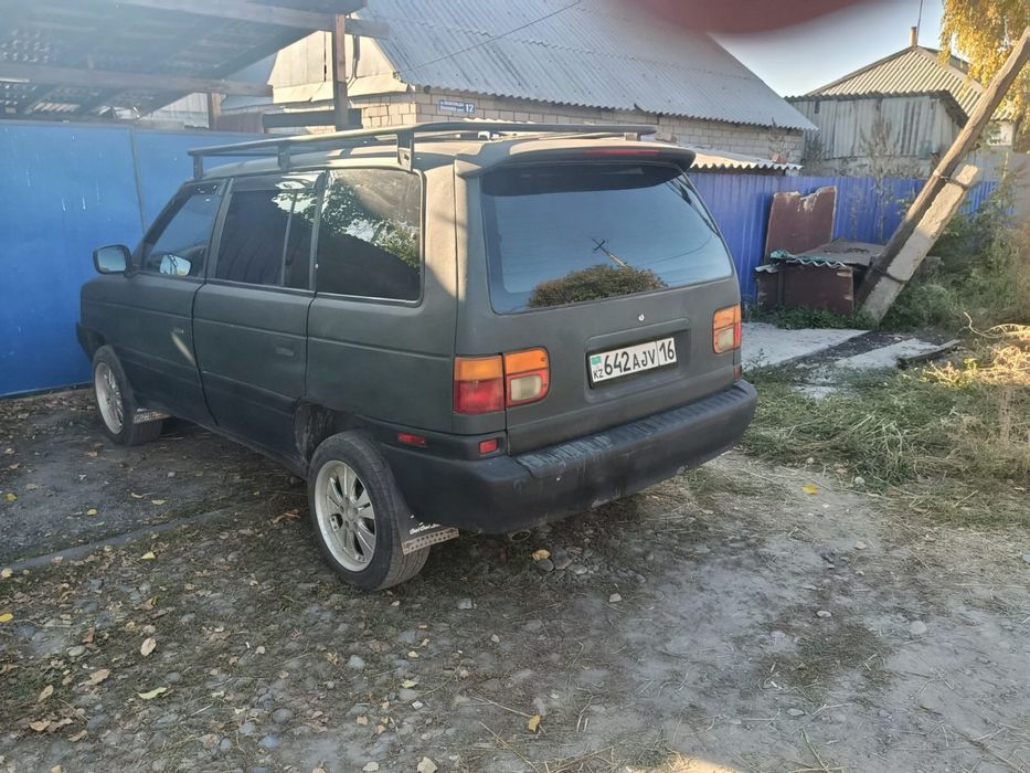 Продам мазду MPV 1998 года