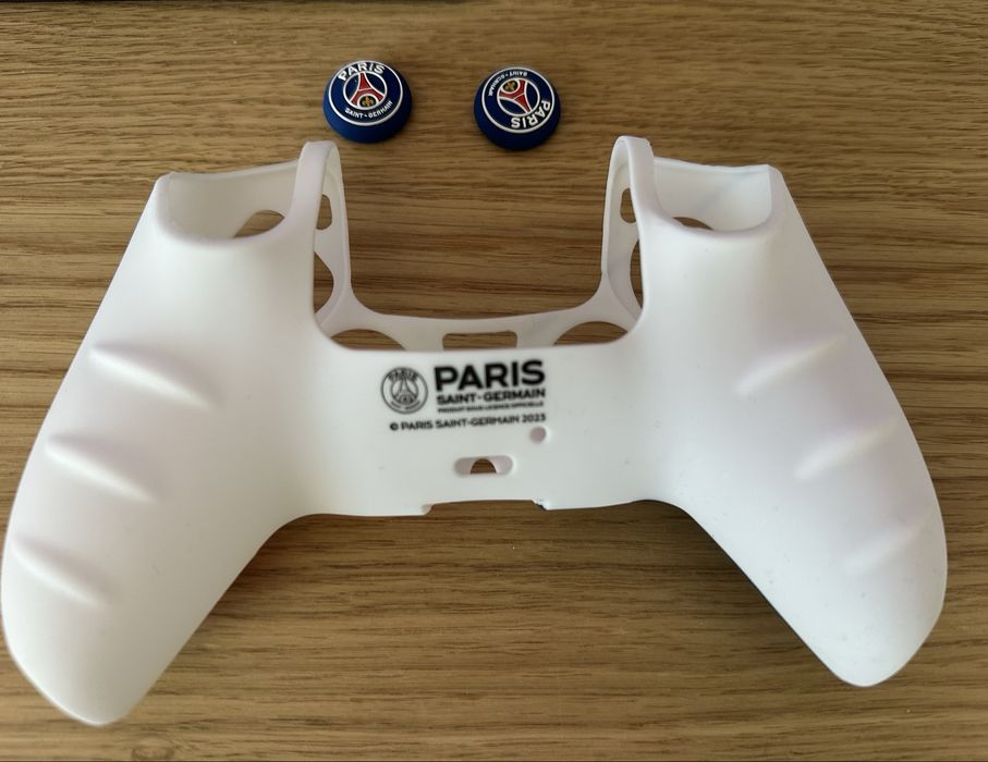 Оригинален силиконов кейс за контролер PS5 Paris Saint-Germain