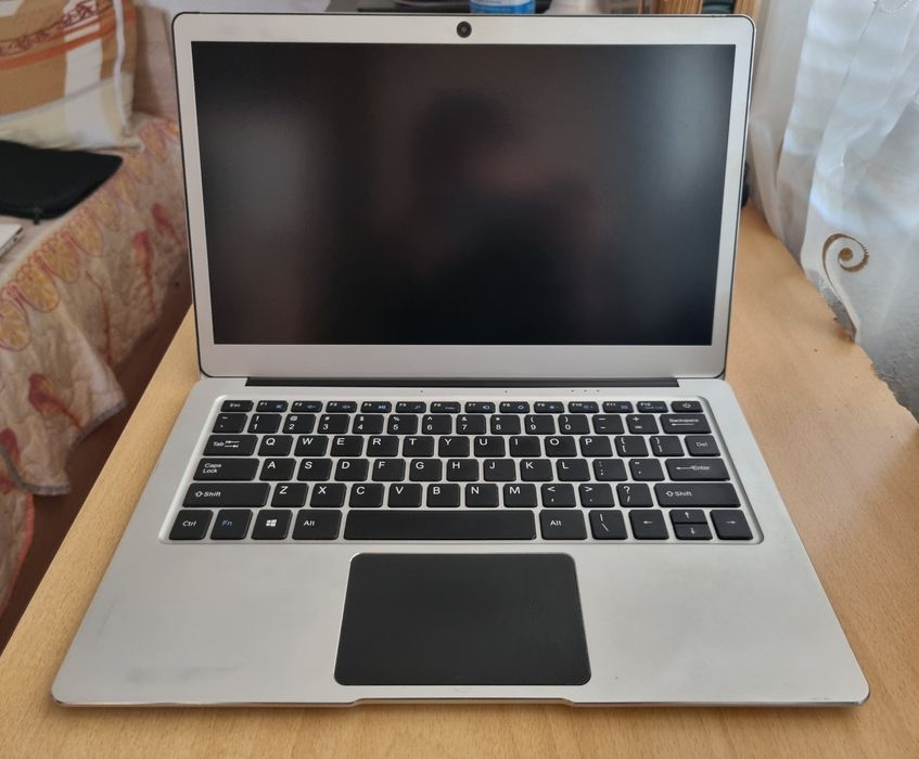 Лаптоп EZbook 3 Pro