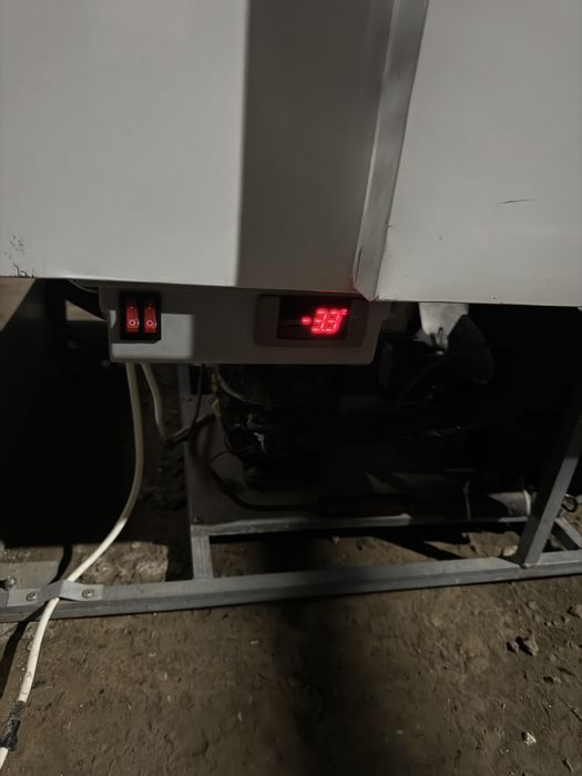 Продам холодильни