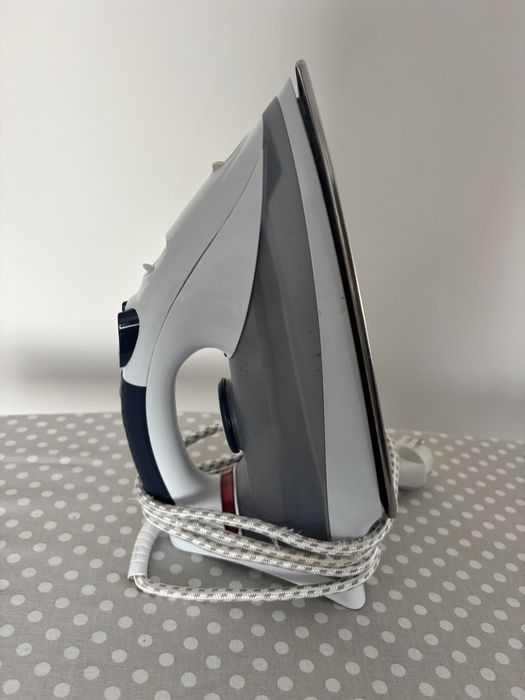 Продавам ютии