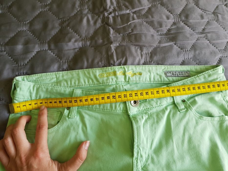 Pantaloni dama Guess
