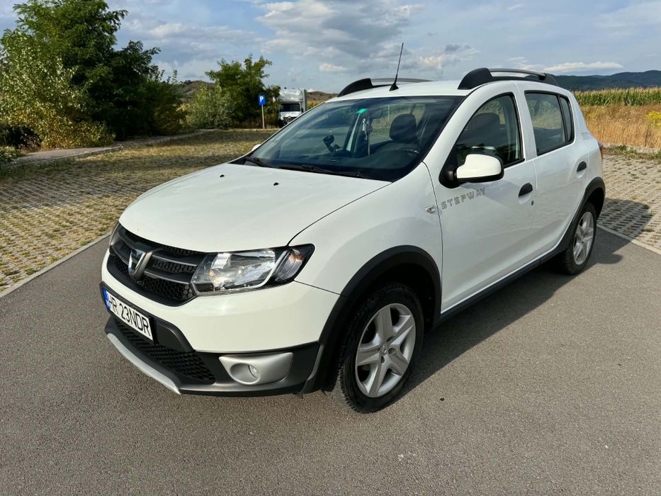 Dacia Sandero Stepway 1.5 dCi 90 CP EURO 6 – WEBASTO, PIELE, NAVI, TEMPOMAT