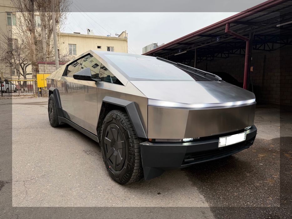 Tesla Cybertruck Cyberbeast Foundation Series