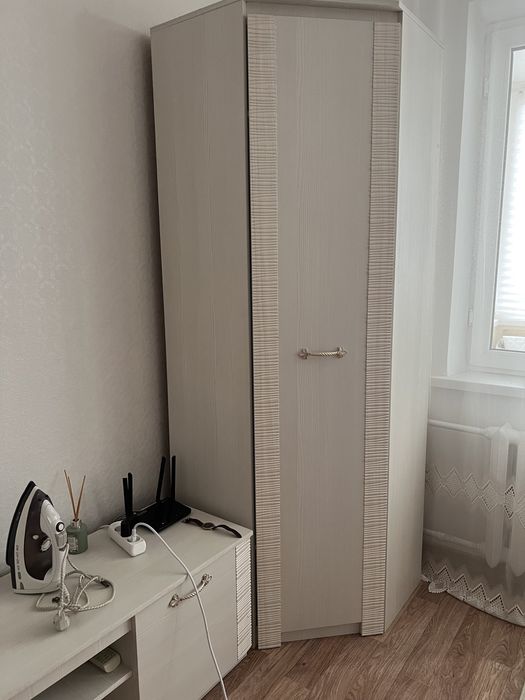 Шкафы, тумбочка под телевизор