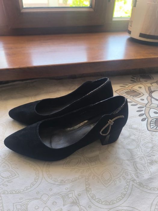 Продаются красивые туфли