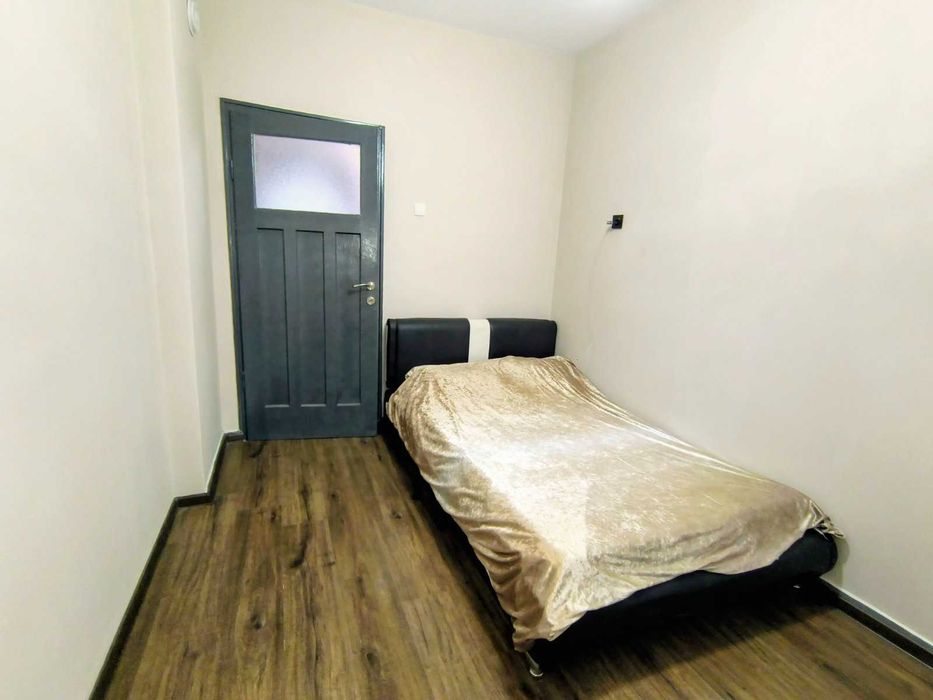 Апартамент с 3 спални в Смирненски до Пълмед/ с ключ за имота