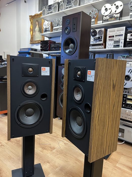 Boxe de colectie  JBL J-320 pe 3 cai