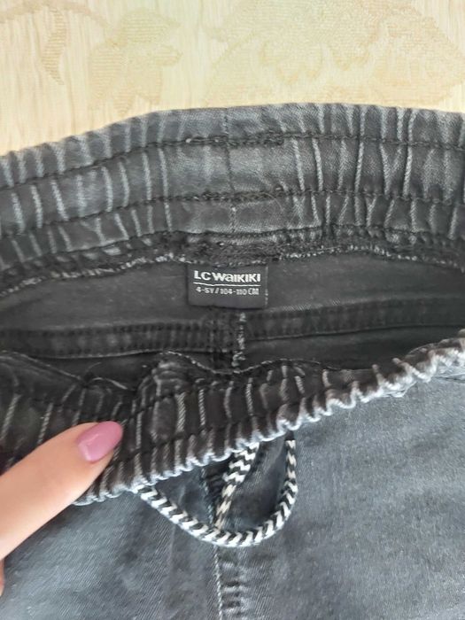 Лот есенни дрехи за момче 110 рр - ризи, дънки