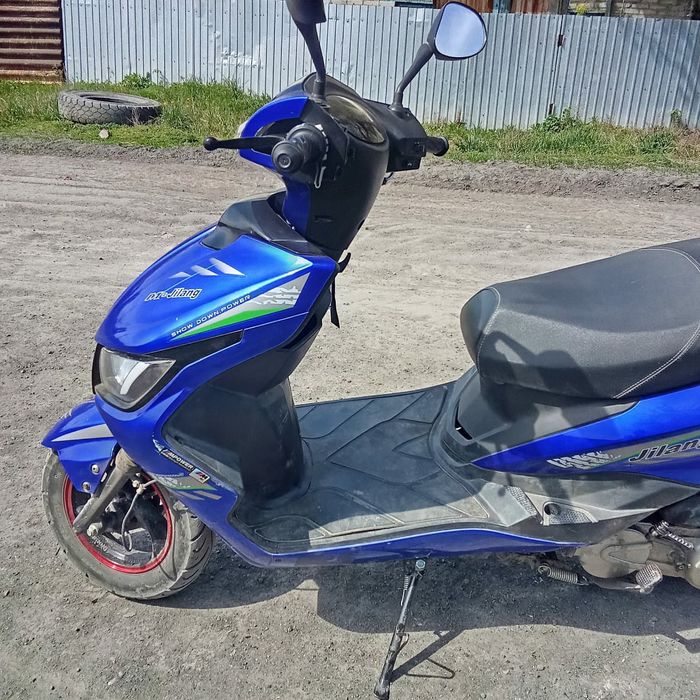 Продам скутер м8