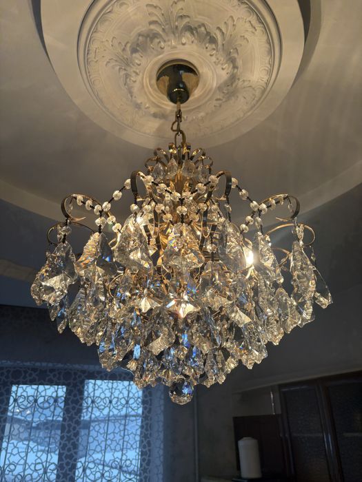 Люстра в отличном состоянии