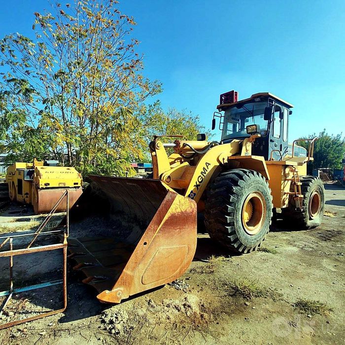 Фронтальный погрузчик / Frontal yuklagich XGMA XG955III, 2012