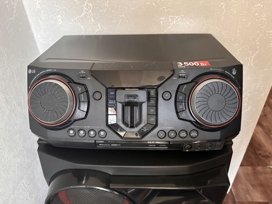 LG CL98 XBOOM 3500w