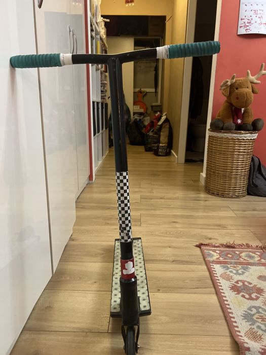 Самокат универсал трюковой