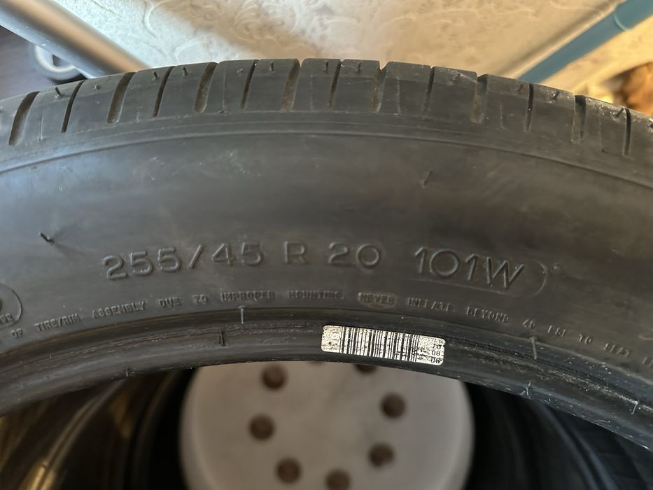 Летняя резина Michelin 255/45 R20