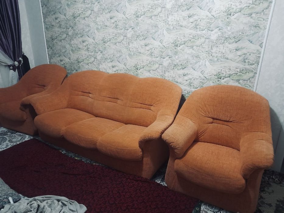 Диван раскладной оранжевый