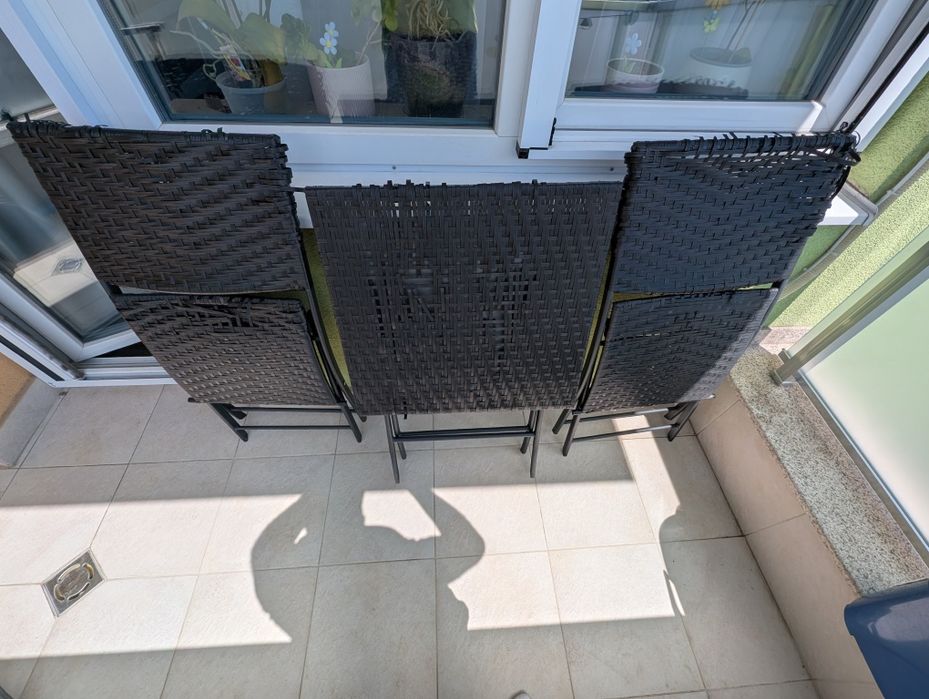 Комплект маса и 2 (два) стола за тераса или градина Vestli