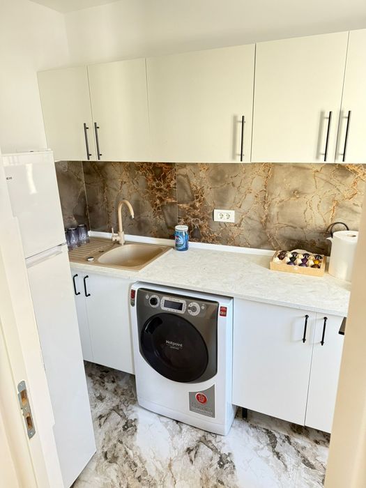 Închiriez garsonieră morarilor proprietar