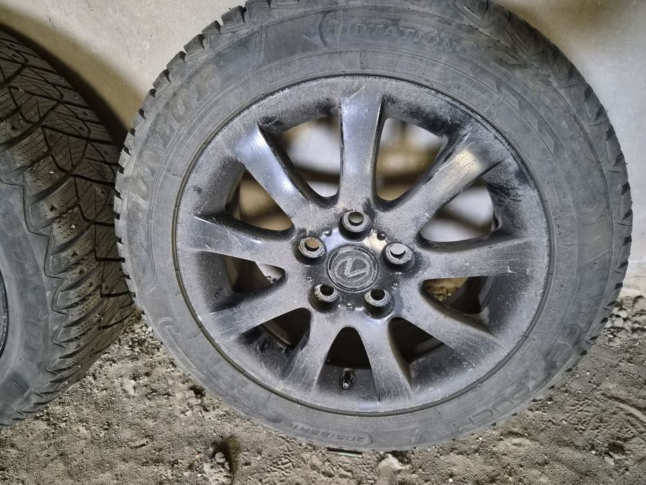 Продаются диски с покрышками от Lexus es