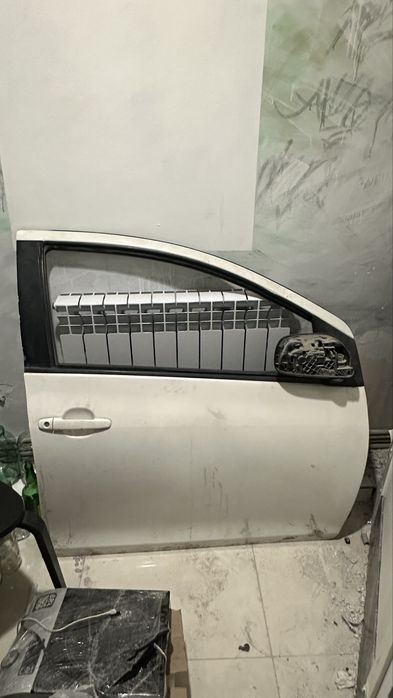 Дверь правая передняя Toyota Yaris