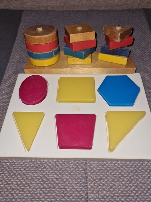 Продаются развивающие игрушки.