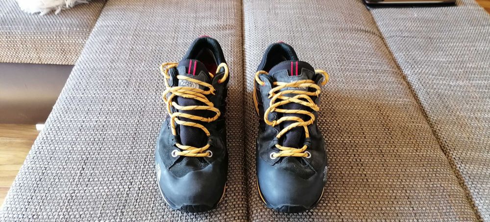 Обувки The north face