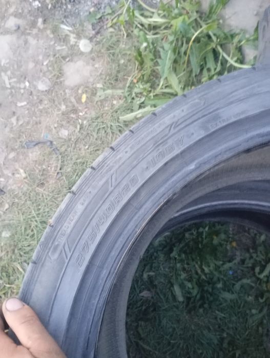 Продам Шина 275/40р20
