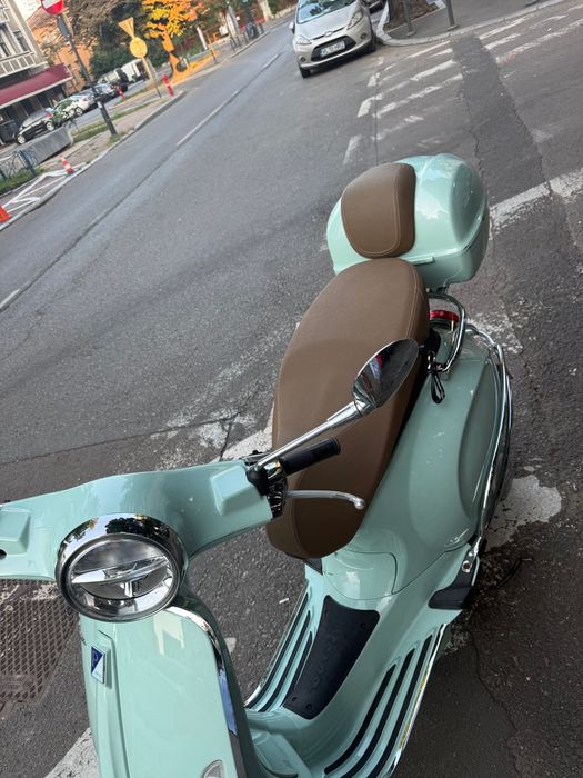 Scuter Piaggio Vespa 50cc 2023