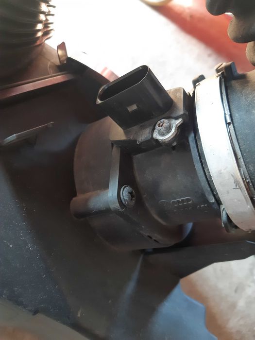 Debitmetru / Intercooler AUDI A6 C6 2.0 TFSI BPJ