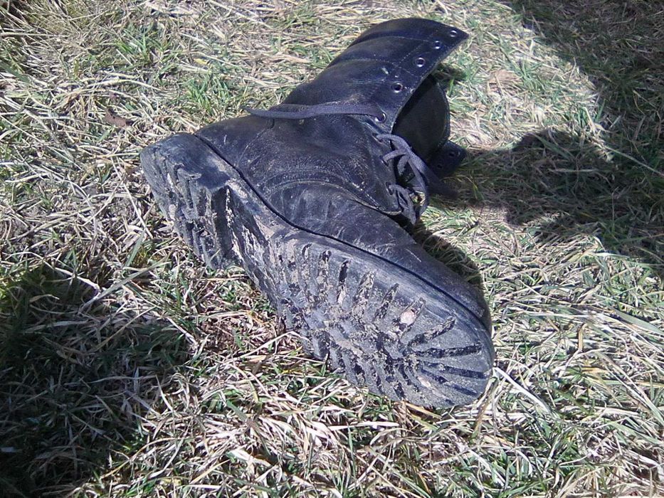 bocanci armata  iarna marime 43 44