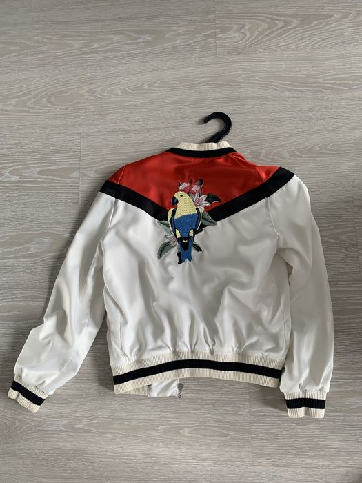 Продаю красивую куртку