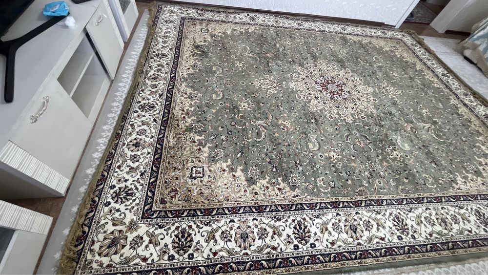 Продам шелковый дубайский ковер 3/4