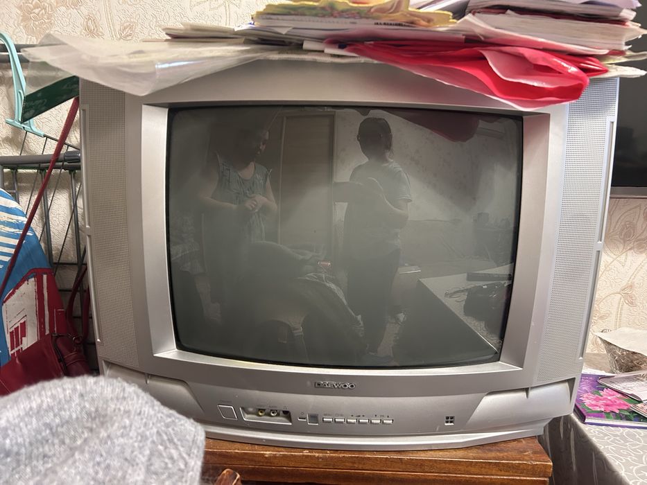 Продам телевизор