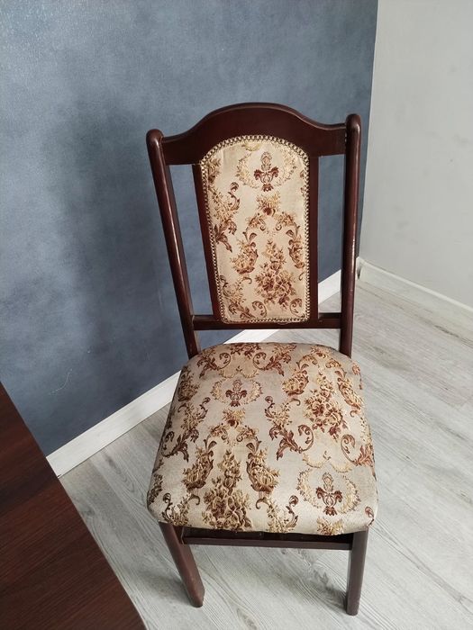 Продам стол со стульями