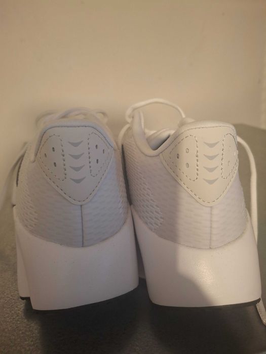 Нови маратонки Adidas 44