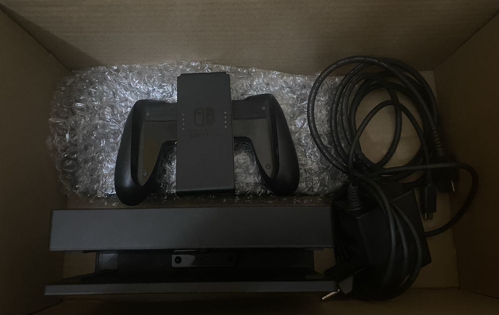 Nintendo Switch (V2) + Игры