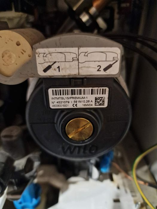 Vindem pompe WILO Ariston originale.