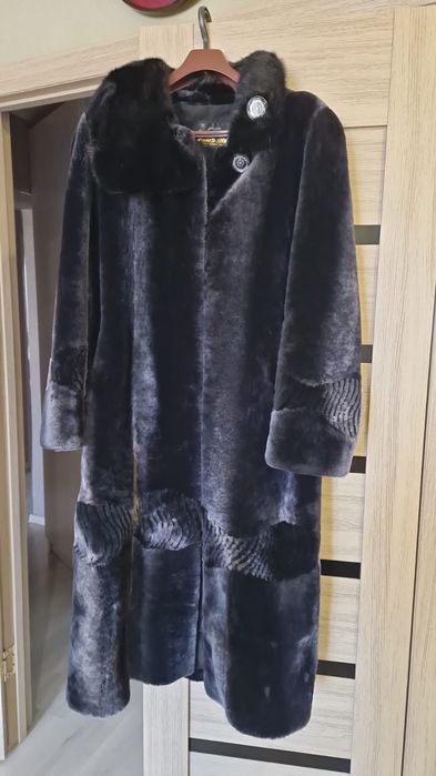 Продам мутоновую шубу