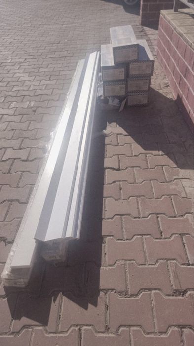 Плинтус и ламинат