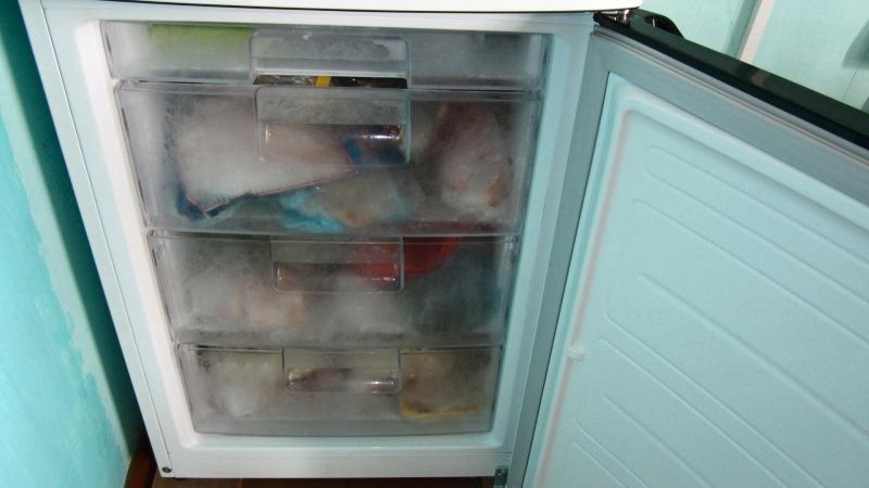 Продам двухкамерный холодильник LG. No first.