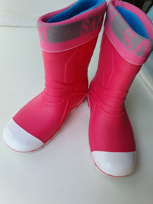 Продам детскую обувь