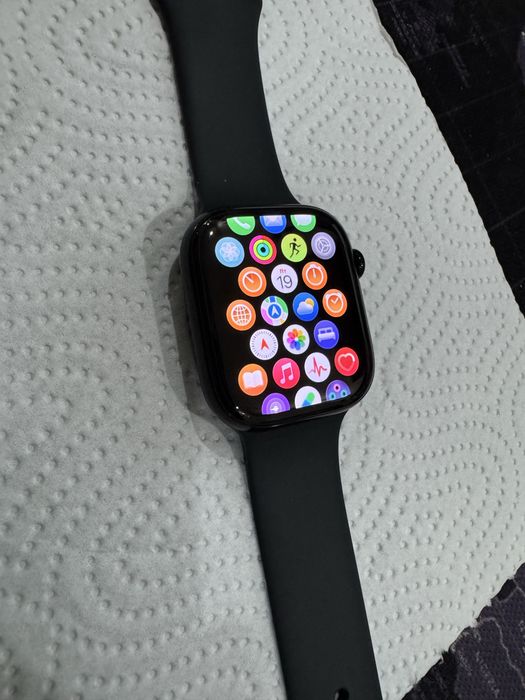 Срочно продается!!! Apple Watch 11 ,16mm