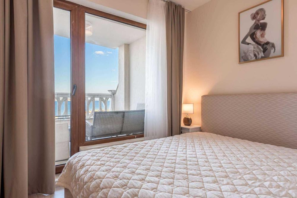 Дава се под наем Двустаен апартамент в Варна, Аспарухово - 70 кв.м за 613 € - Снимка #6