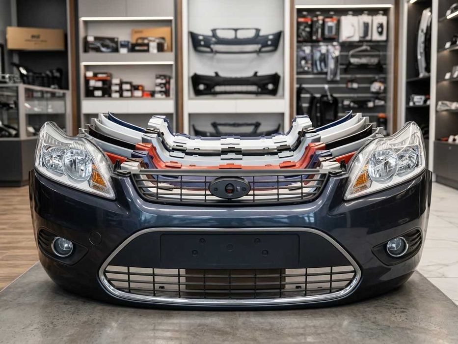 Бампер передний Ford Focus в цвет