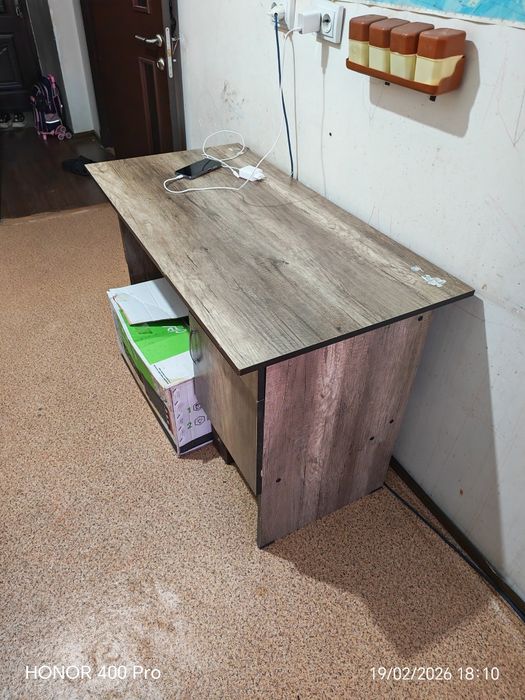 Срочно писменый стол