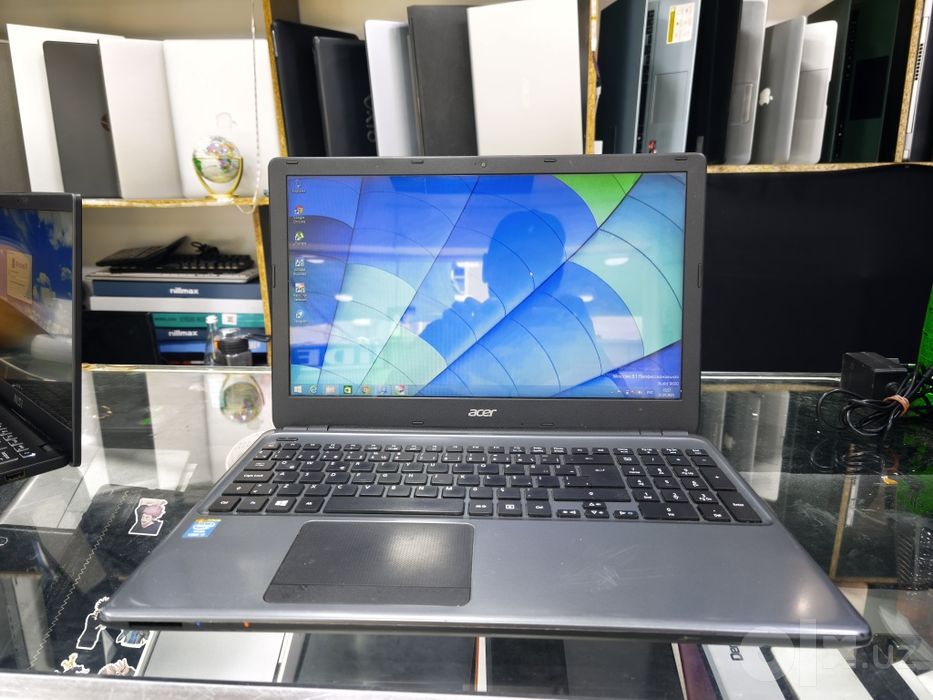 Acer i7 laptop 8/750gb
