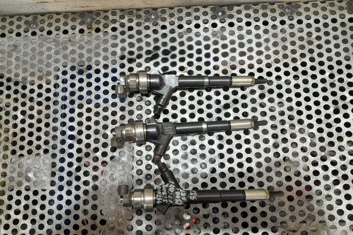 INJECTOR MOTORINA 55567729 55567729 Opel Astra J